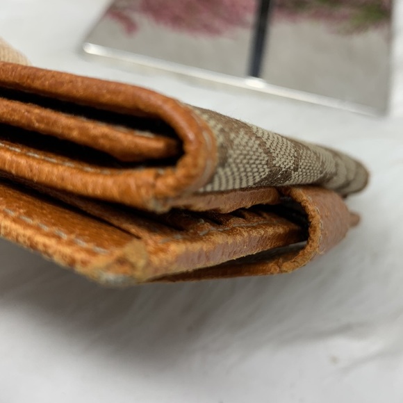 Gucci Tan Monogram Wallet with Leather Trim - Picture 4 of 14